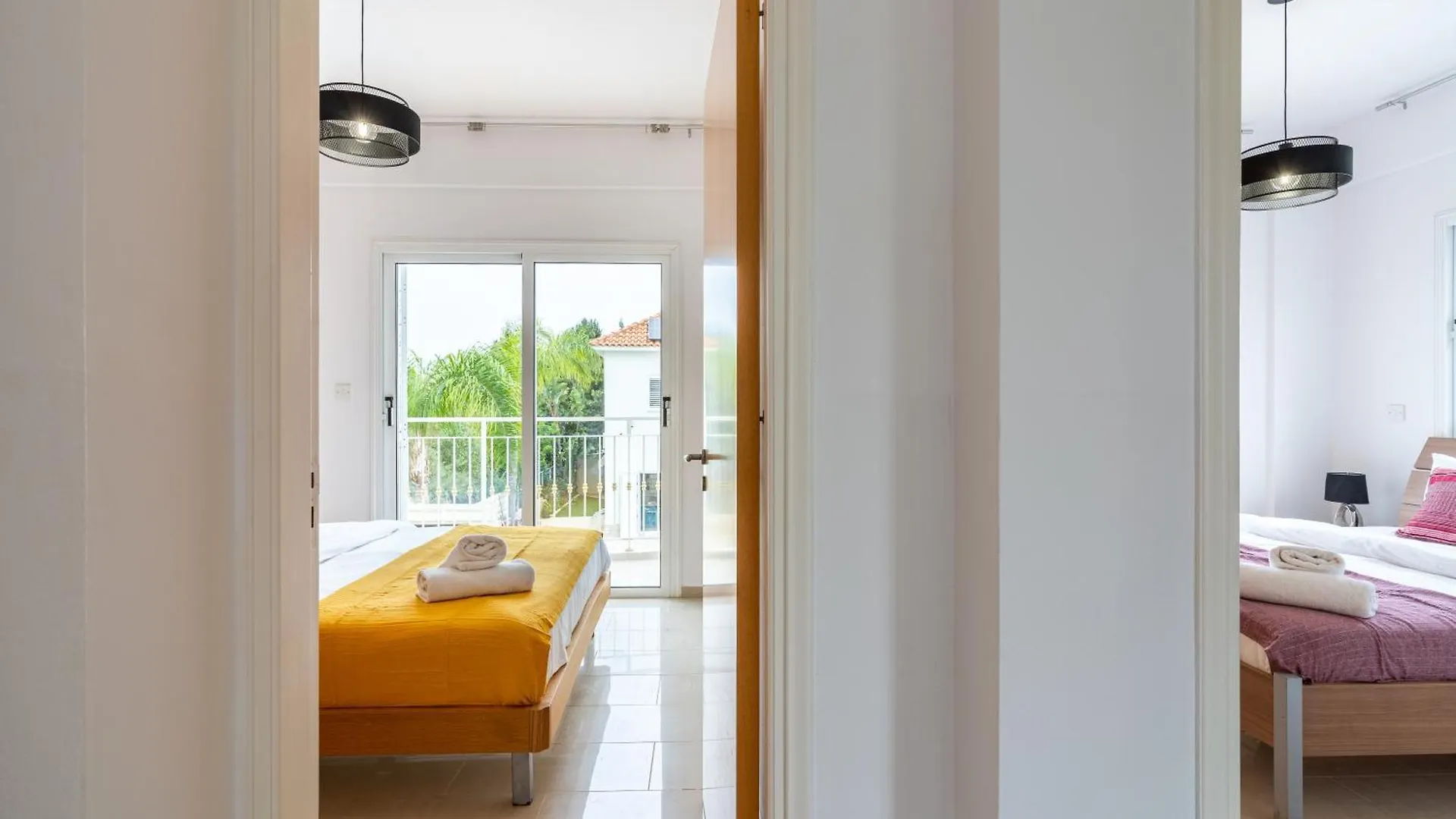 Breezybee 3-Bedroom Villa And Pool In Protaras