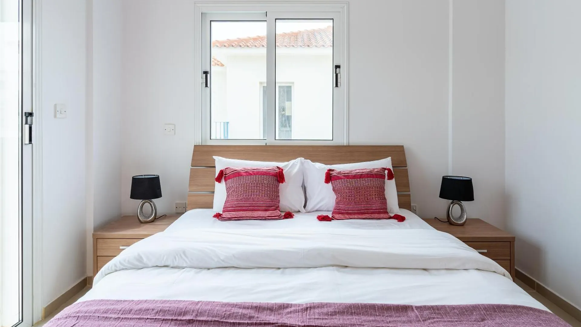 Breezybee 3-Bedroom Villa And Pool In Protaras 0*,  Cyprus