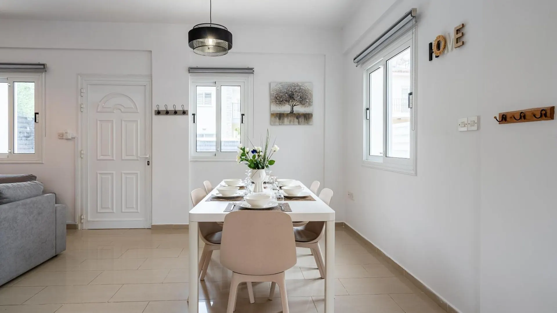 Breezybee 3-Bedroom Villa And Pool In Protaras