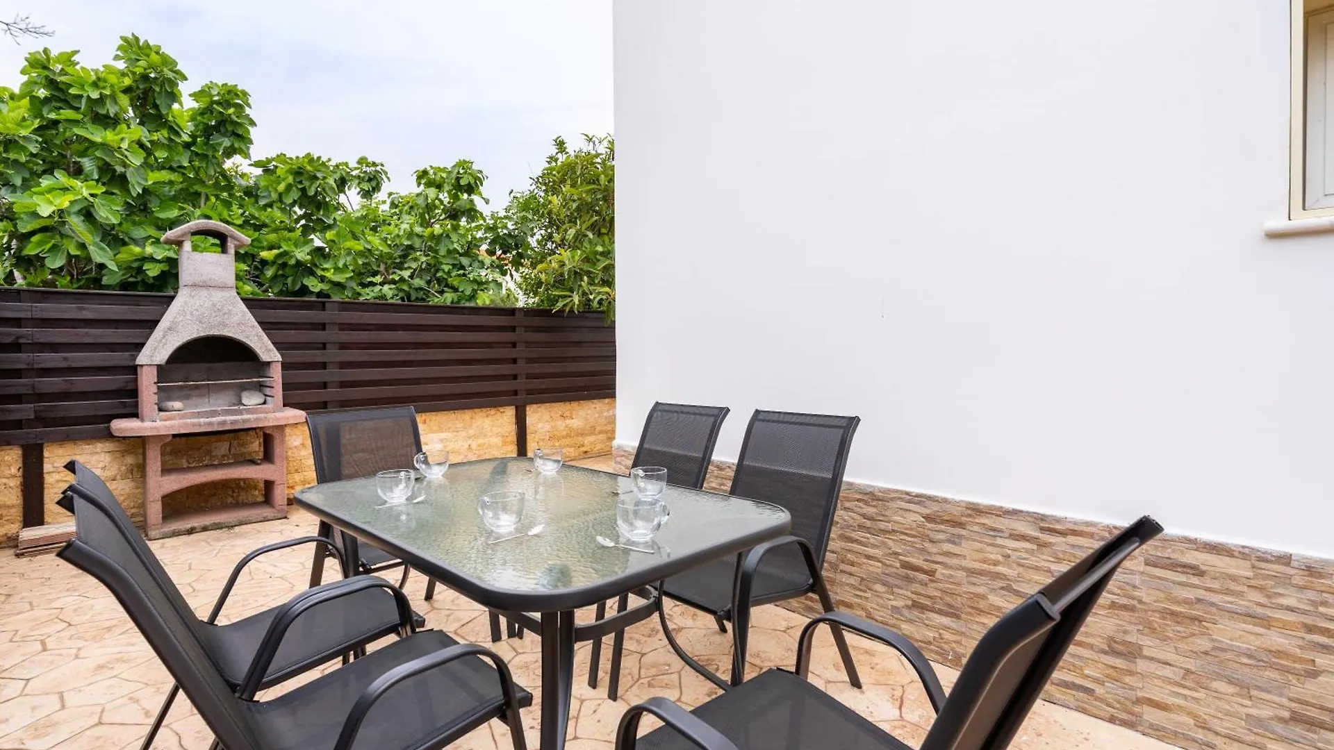 Breezybee 3-Bedroom Villa And Pool In Protaras